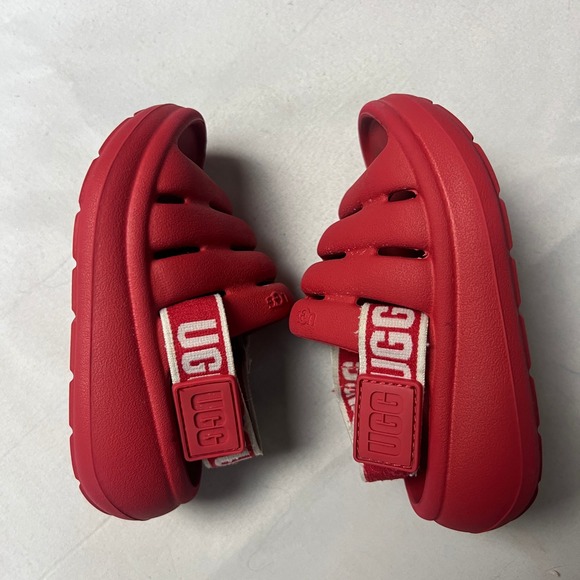 UGG Kids' Red Fluffita Yeah Clog Sandals Adjustable Strap Slides Toddler Size 5‎ - Picture 5 of 7